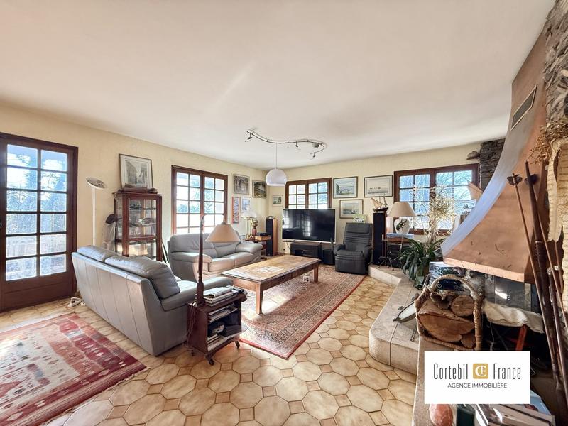 Villa - 177 m² - 6 pièces