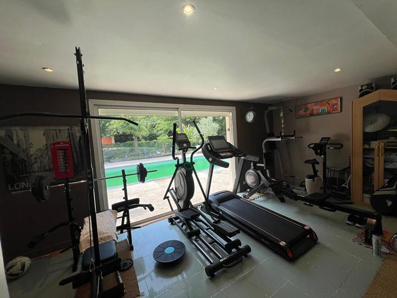 Maison - 338 m² - 10 pièces