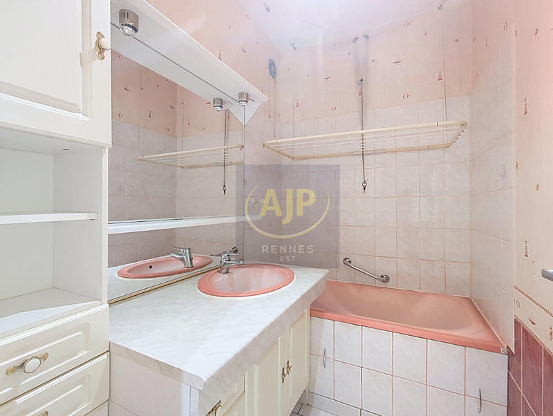 Appartement - 79 m² - 4 pièces