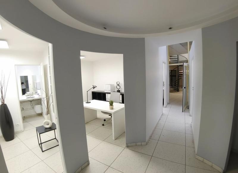 Local commercial - 300 m² - 3 pièces