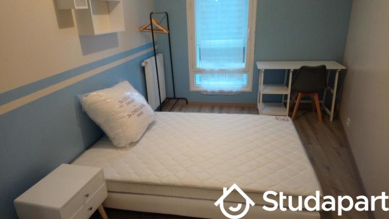 Chambre - 12 m² - 1 pièce