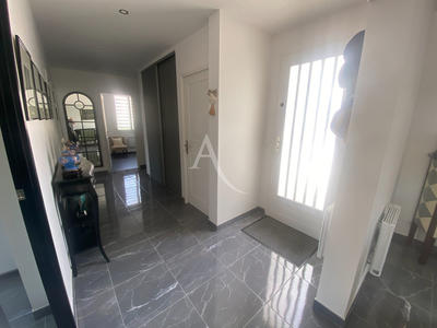 Maison - 94 m² - 5 pièces