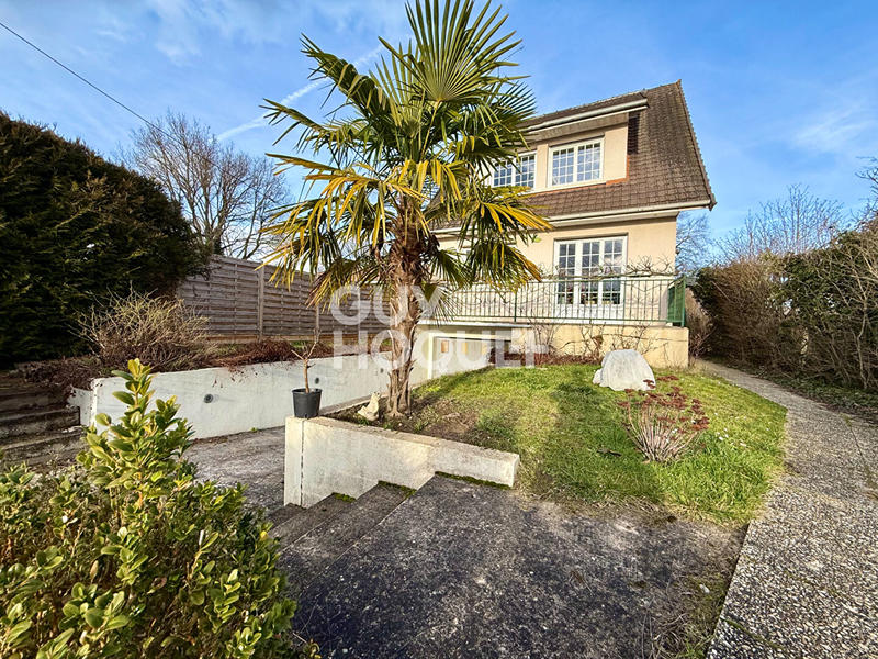 Maison - 95 m² - 4 pièces