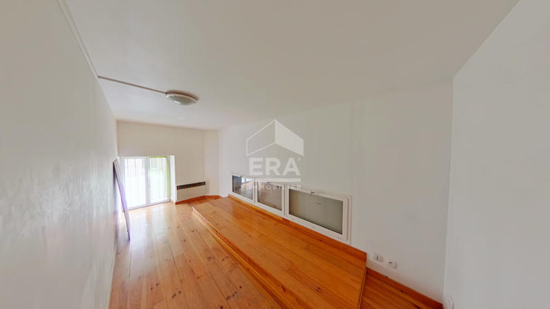 Local commercial - 65 m² - 4 pièces