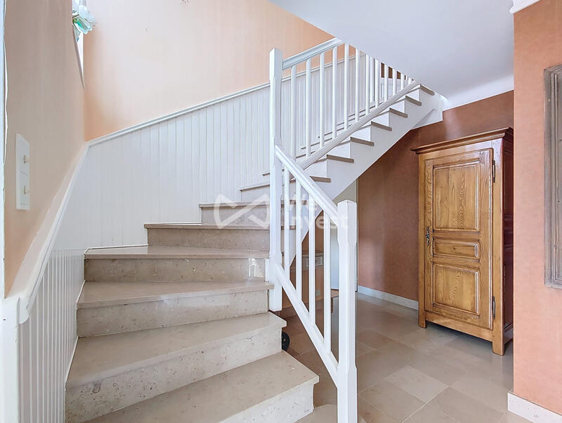 Maison - 146 m² - 7 pièces