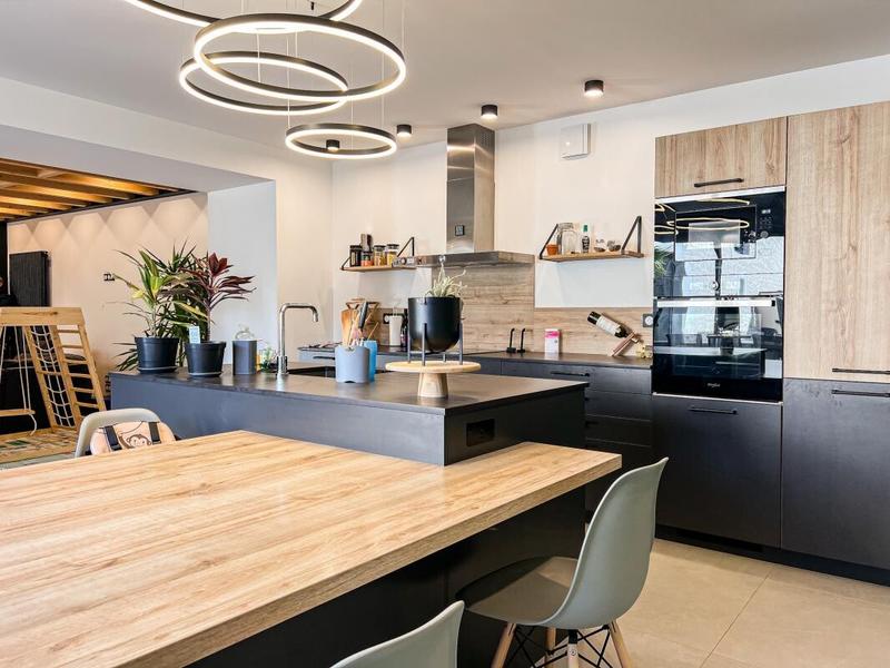 Propriété - 188 m² - 7 pièces