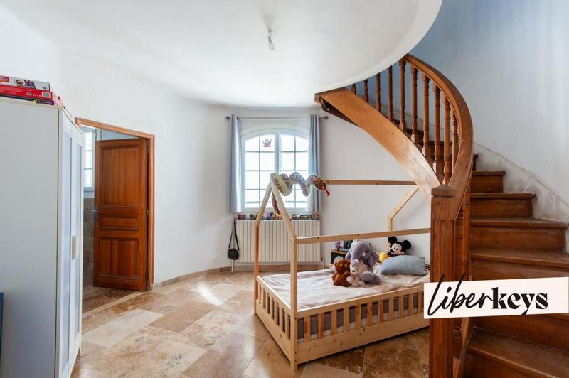 Maison - 172 m² - 6 pièces