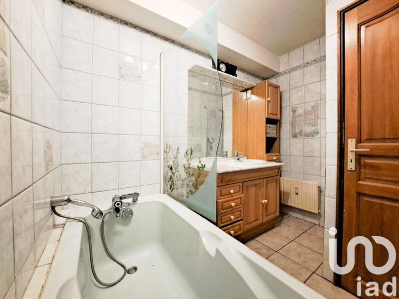 Appartement - 81 m² - 3 pièces