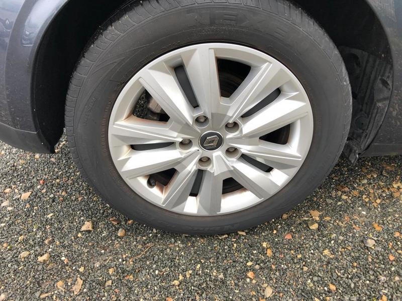 Renault Mégane IV Blue Dci 115 Business Edc