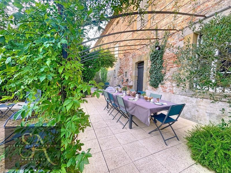 Maison de maîtres - 210 m² - 8 pièces