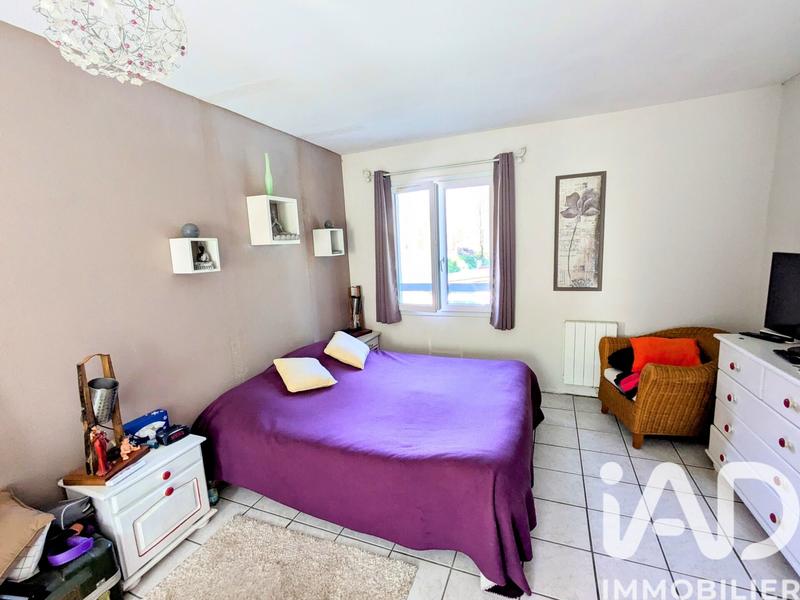 Maison - 300 m² - 15 pièces