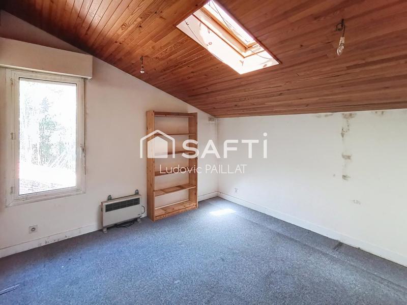 Maison - 210 m² - 7 pièces