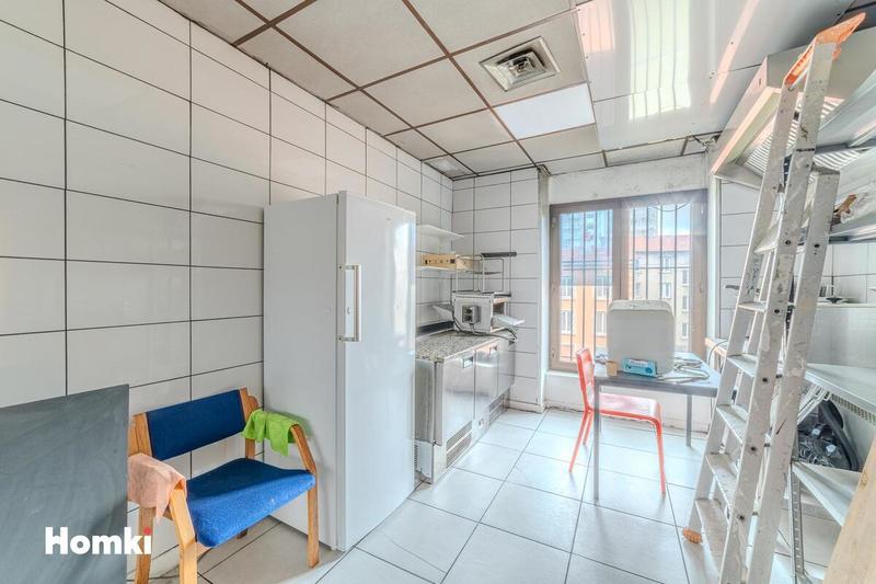 Local commercial - 130 m² - 5 pièces