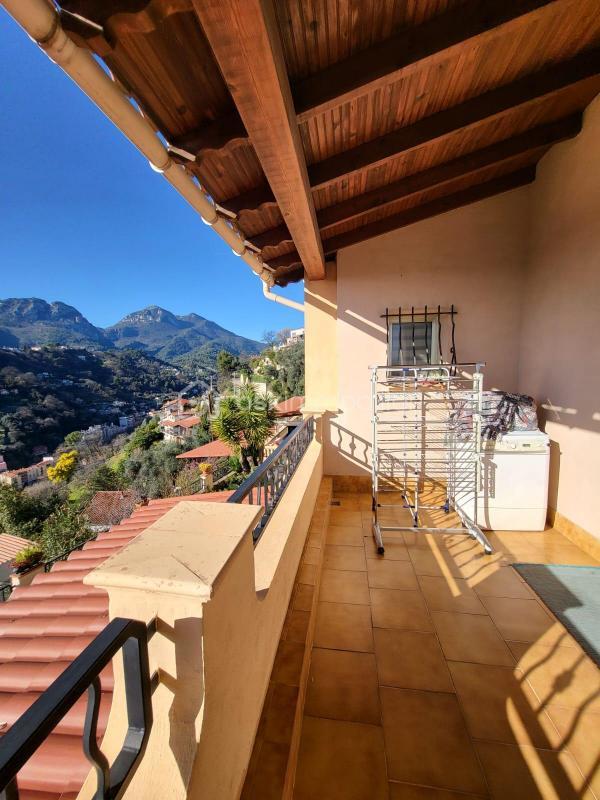 Villa - 247 m² - 5 pièces