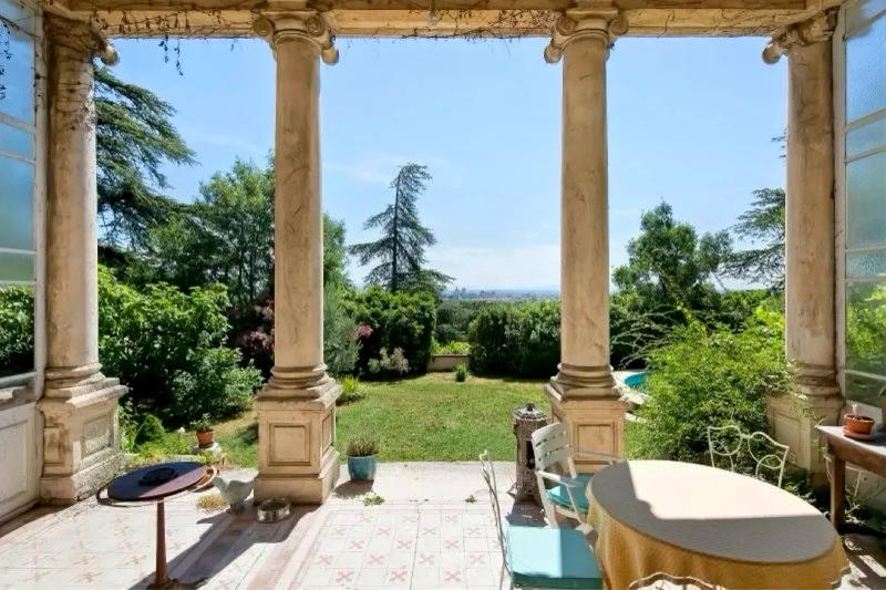 Propriété - 274 m² - 4 pièces