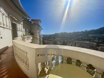 Appartement - 89 m² - 2 pièces