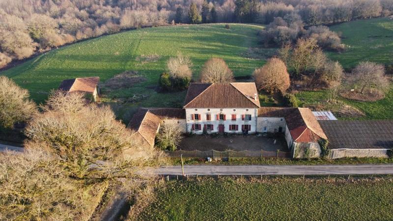 Manoir - 350 m² - 10 pièces