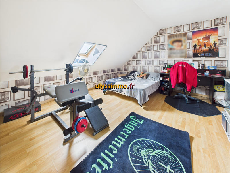 Maison - 184 m² - 8 pièces