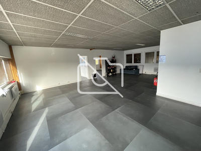 Entrepôt - 375 m²