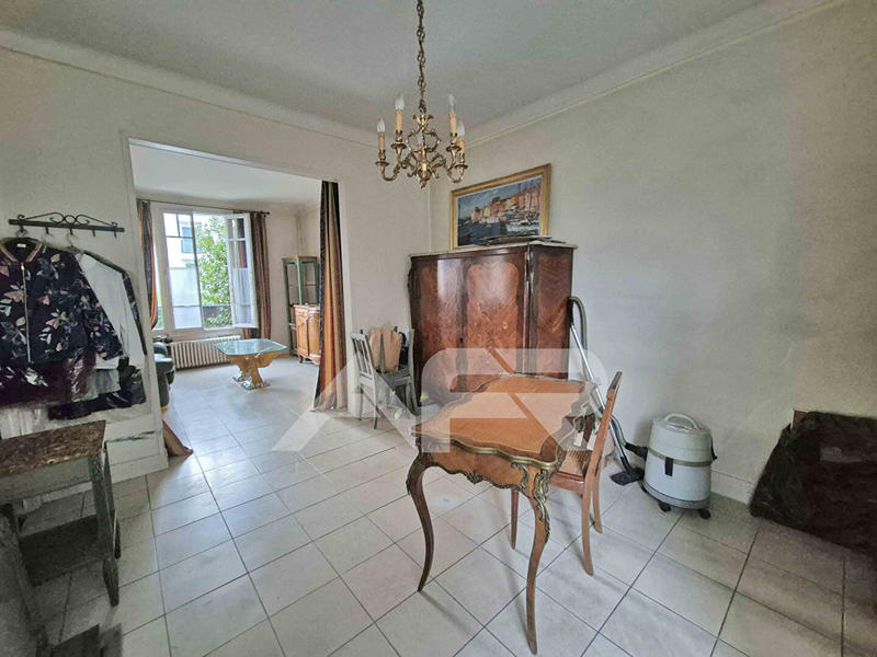 Maison - 98 m² - 5 pièces