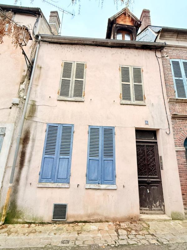 Immeuble - 105 m² - 5 pièces