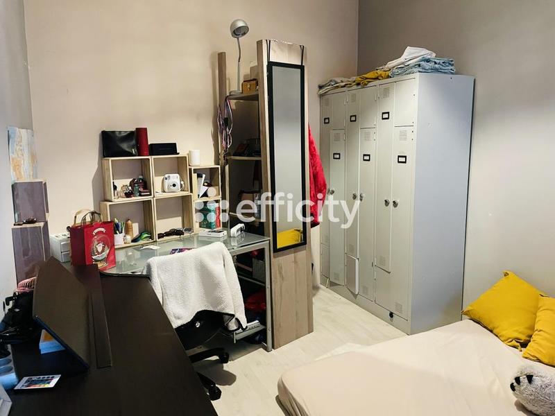 Maison - 147 m² - 8 pièces