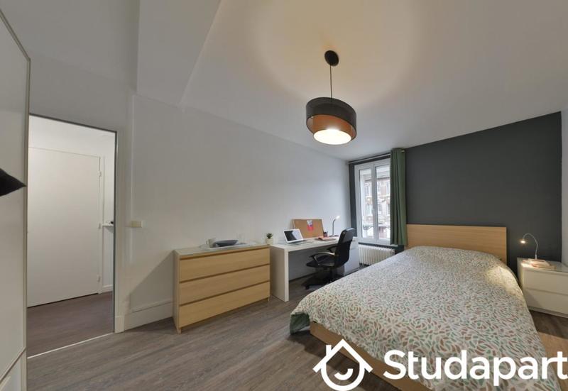 Chambre - 13 m² - 1 pièce