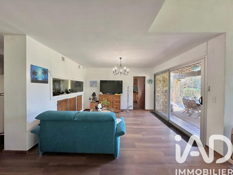 Maison - 280 m² - 7 pièces