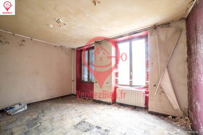 Maison ancienne - 300 m² - 6 pièces