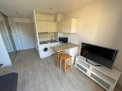 Studio - 18 m² - 1 pièce