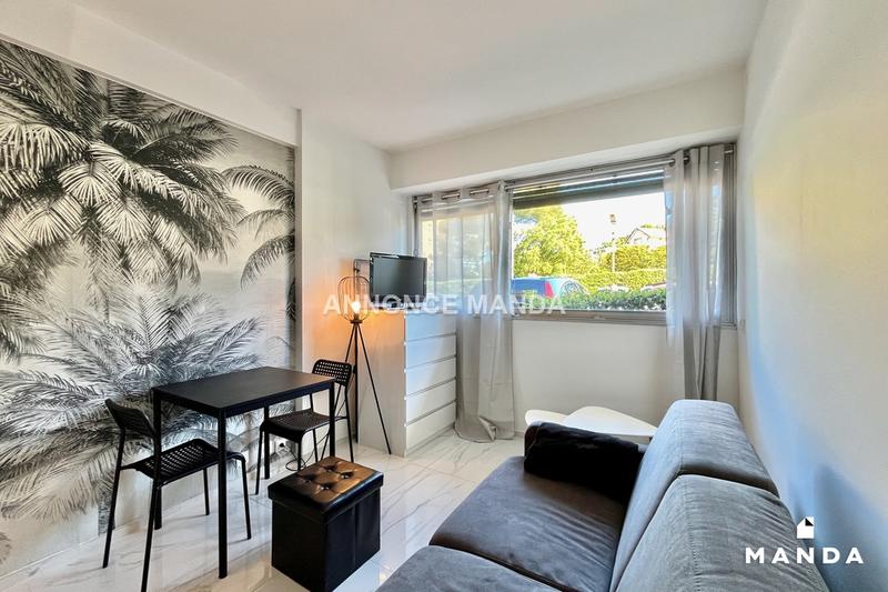 Studio - 15 m² - 1 pièce