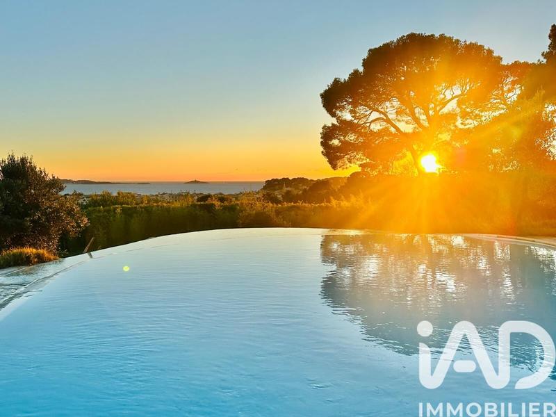 Maison - 308 m² - 10 pièces