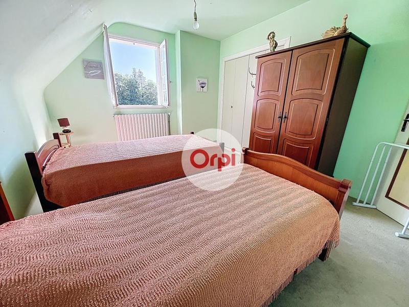 Maison - 180 m² - 9 pièces