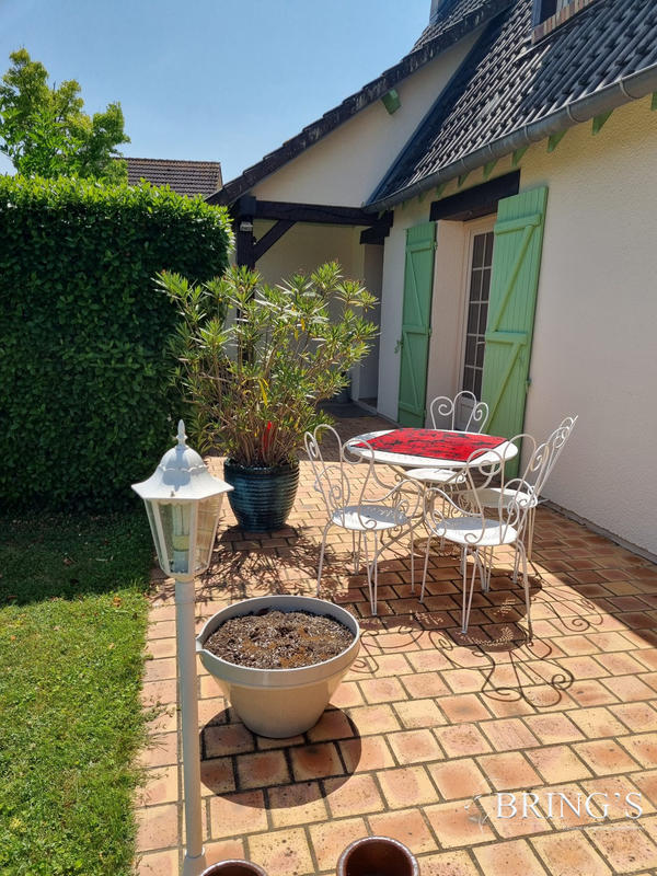 Maison contemporaine - 270 m² - 10 pièces