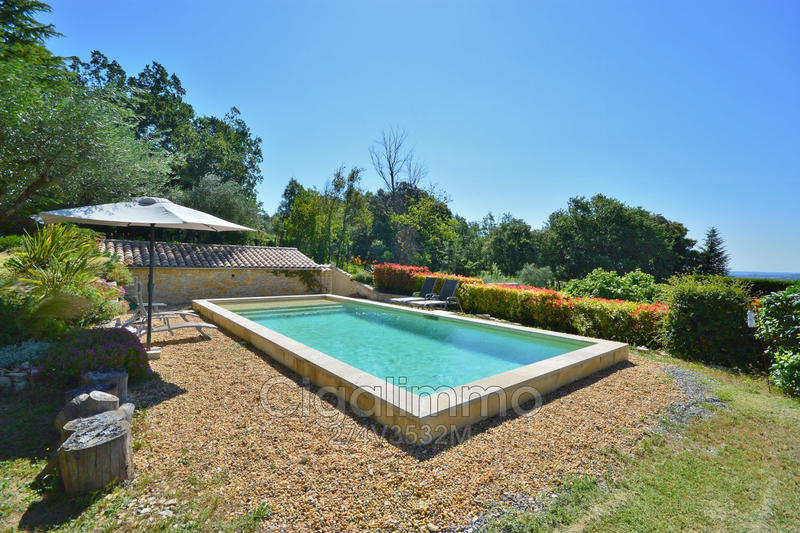 Villa - 270 m² - 9 pièces