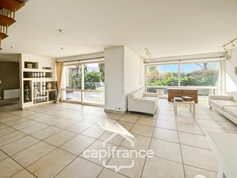 Maison - 192 m² - 8 pièces