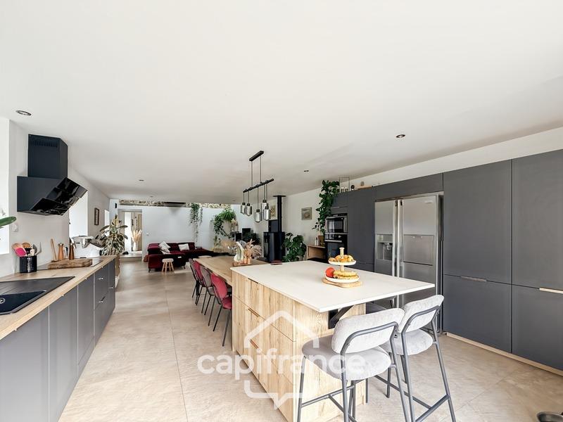 Maison - 130 m² - 6 pièces