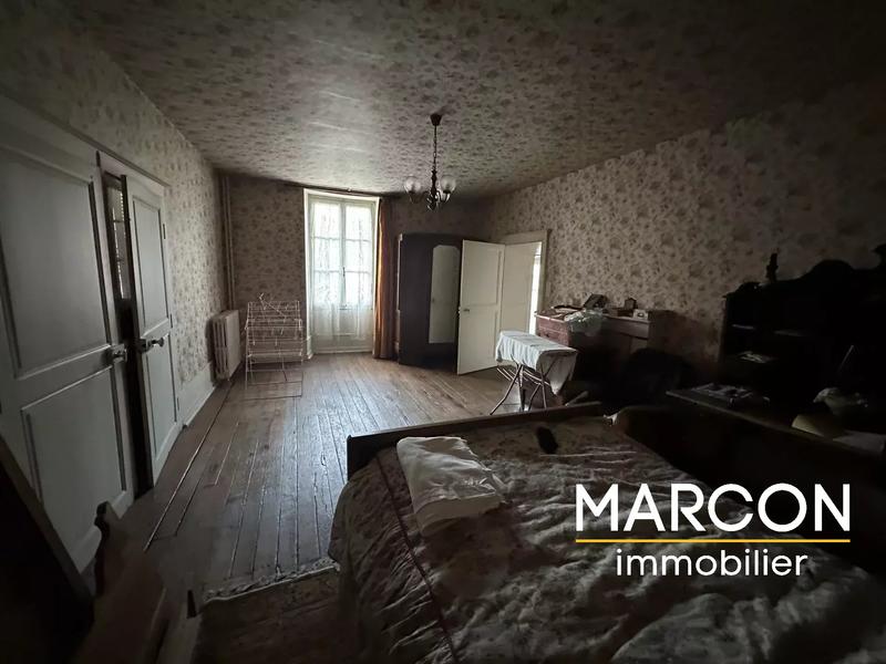 Maison de village - 217 m² - 8 pièces