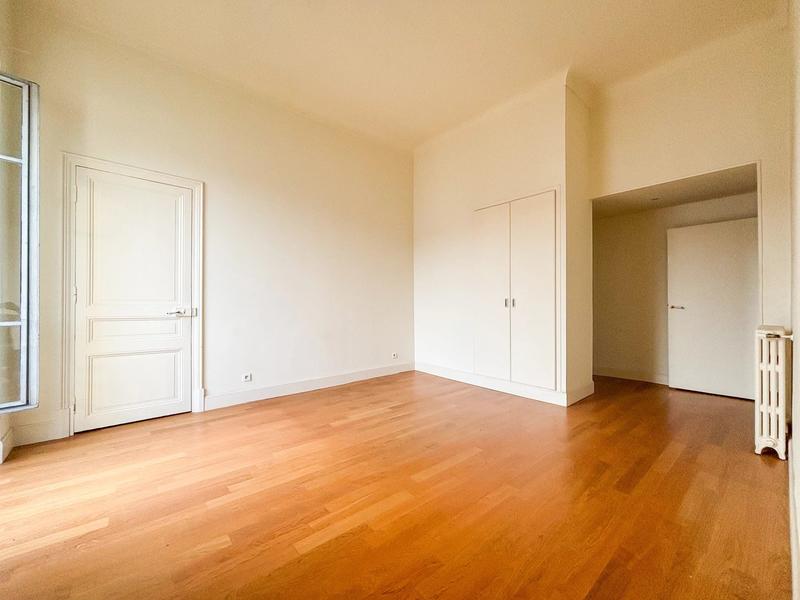 Appartement - 170 m² - 5 pièces