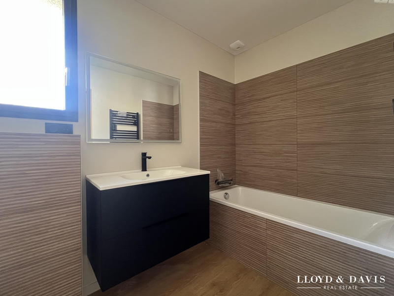 Maison - 102 m² - 4 pièces