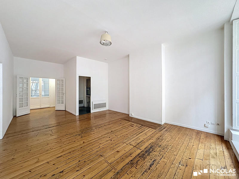 Appartement - 82 m² - 4 pièces