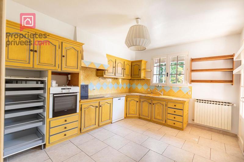 Maison - 137 m² - 6 pièces