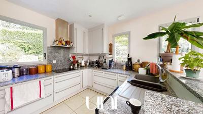 Maison - 264 m² - 8 pièces