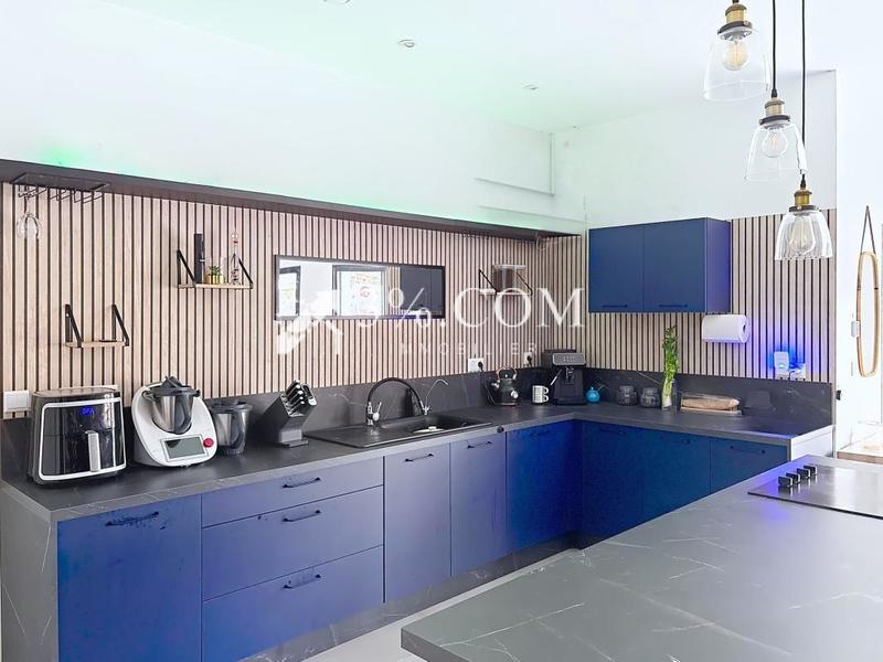 Maison - 148 m² - 6 pièces