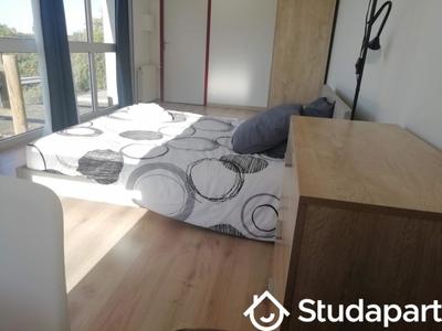 Chambre - 11 m² - 1 pièce