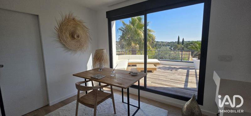 Maison - 180 m² - 5 pièces