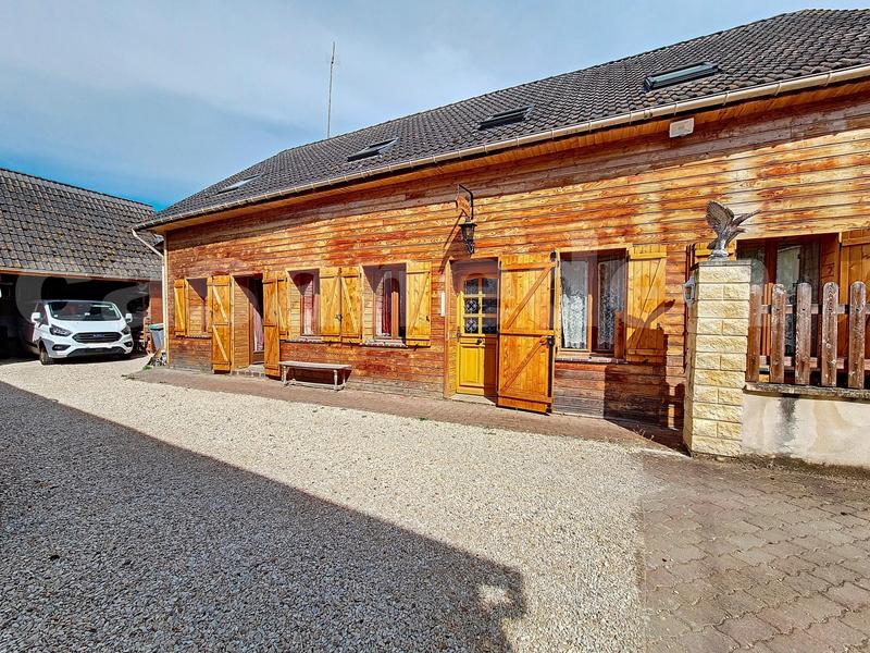 Maison - 270 m² - 7 pièces