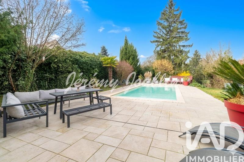 Maison - 143 m² - 7 pièces