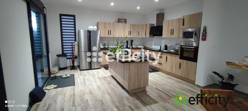 Maison - 301 m² - 12 pièces