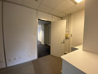 Bureau - 102 m² - 4 pièces
